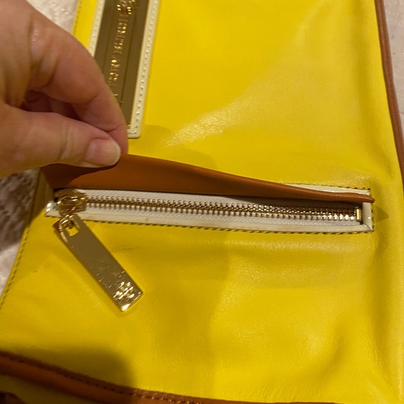 TORY BURCH Flap Clutch Metallic Foil Tweed Bag in Excelent condition - Picture 4 of 9